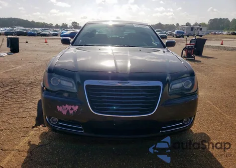 2013 Chrysler 300 S z USA, uszkodzony, nr VIN 2C3CCABG5DH659492